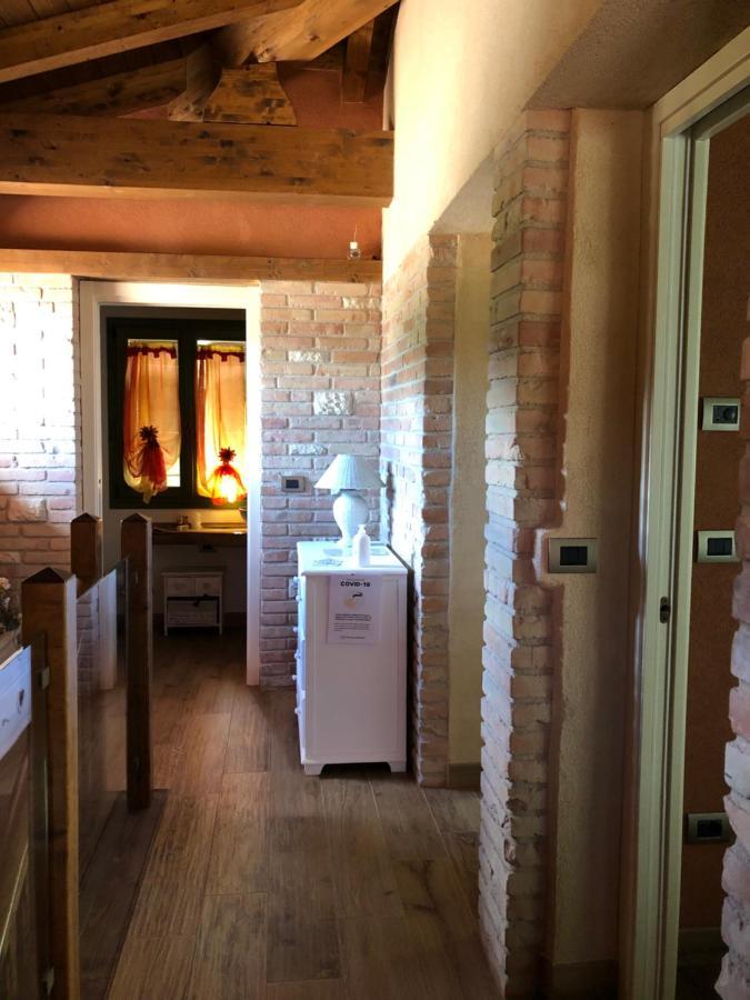 B&B La Piazzetta กาสติโญเน เด เปโปลี ภายนอก รูปภาพ