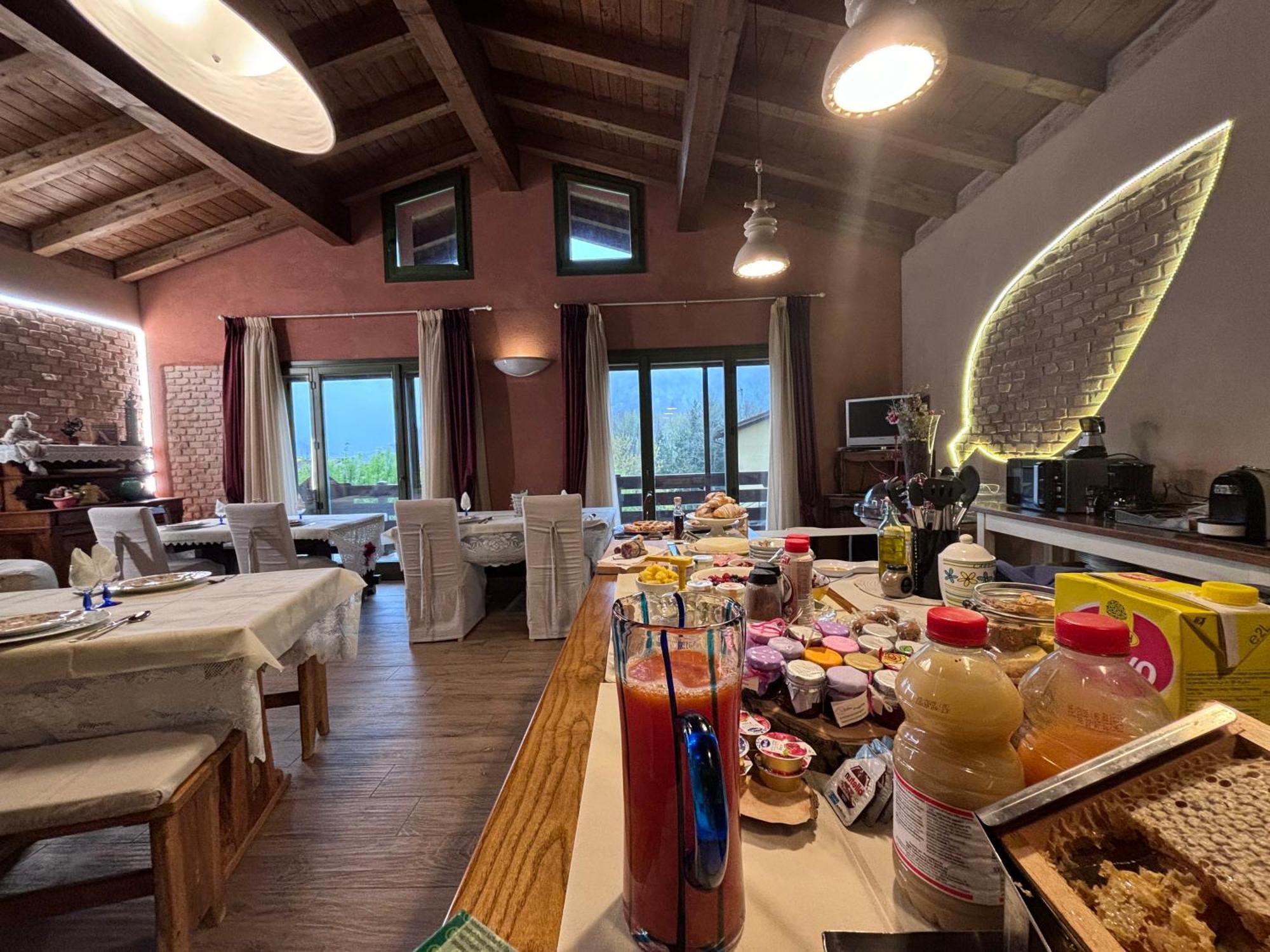 B&B La Piazzetta กาสติโญเน เด เปโปลี ภายนอก รูปภาพ