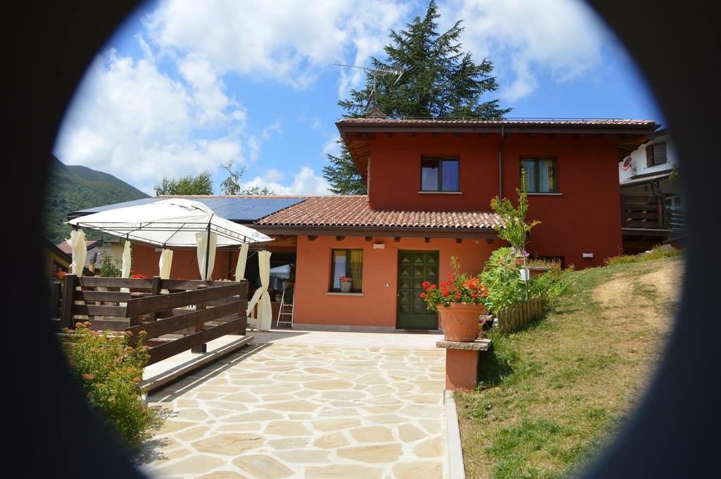 B&B La Piazzetta กาสติโญเน เด เปโปลี ภายนอก รูปภาพ