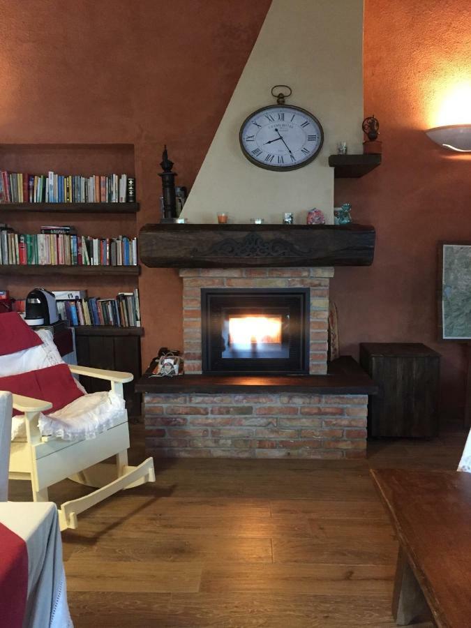 B&B La Piazzetta กาสติโญเน เด เปโปลี ภายนอก รูปภาพ