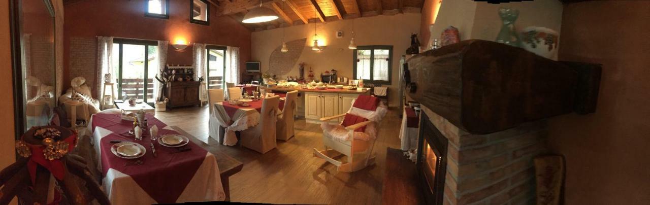 B&B La Piazzetta กาสติโญเน เด เปโปลี ภายนอก รูปภาพ
