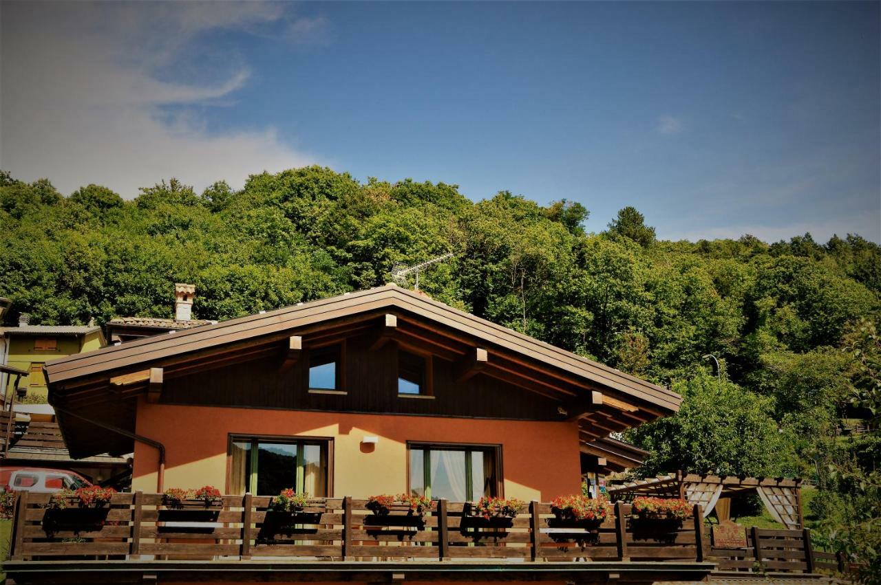 B&B La Piazzetta กาสติโญเน เด เปโปลี ภายนอก รูปภาพ
